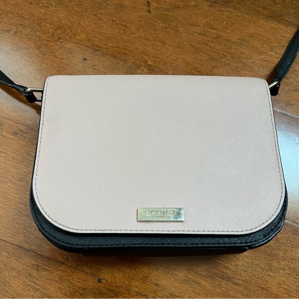 Kate spade crossbody - Picture 3 of 16